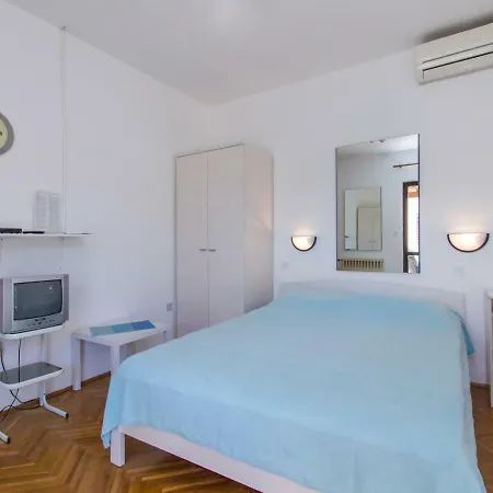 App Close To The Beach,pets Welcome *