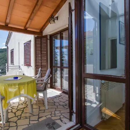 Apartment App Close To The Beach,pets Welcome Rabac